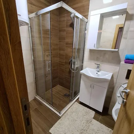 Moni Lux Apartament *
