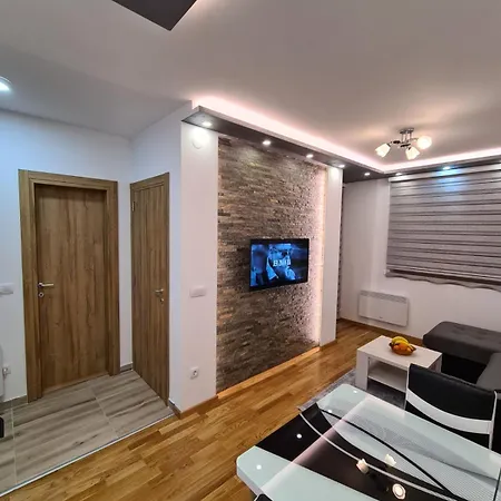 Moni Lux Apartmán *