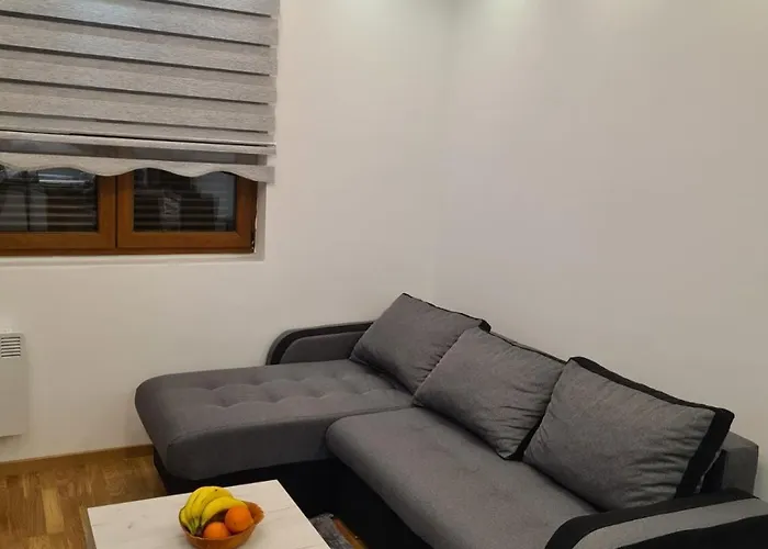 아파트 Moni Lux *