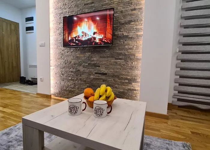 Moni Lux 즐라티보